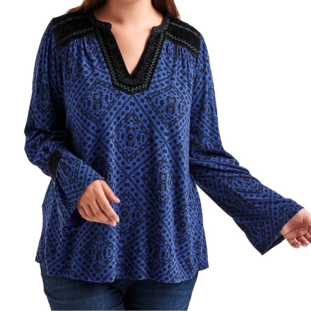 Lucky Brand Size Small Blue Print Top with Black Velvet Accents